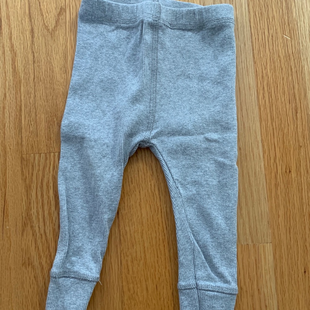 Zara 🐨 ribbed gray leggings 9-12M
